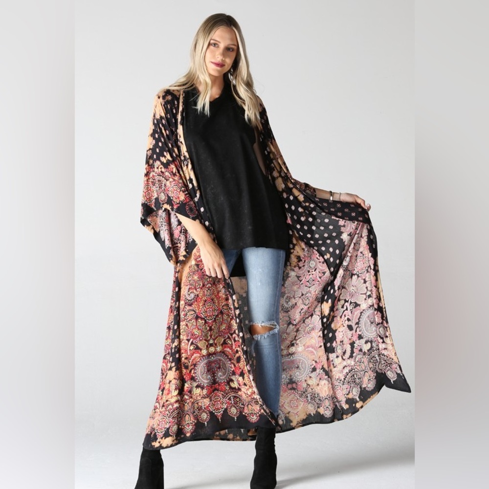 Just in @The King Kouture Boutique Long Black Floral Printed Kimono Med - Picture 4 of 9